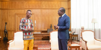 Promotion des talents : Un pharmacien – ébéniste séduit Patrice Talon