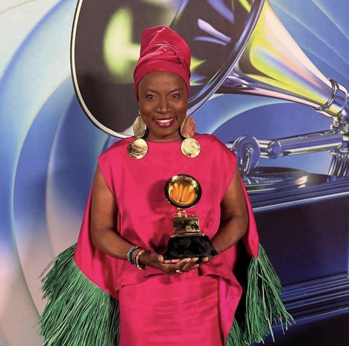 6E4FA675-F15C-4A3C-9644-D0054E263FF3