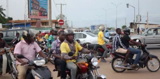 Port obligatoire de casque pour motocycliste et passager : La répression démarre demain
