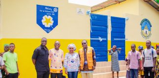 Inauguration de toilettes publiques biofil à Dèkin : Le Rotary club de Cotonou Étoile en action