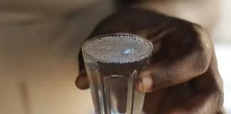 Sodabi contrefait au Bénin : Dans les labyrinthes d’une industrie meurtrière