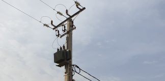 CRIET : 7 ans de prison pour deux voleurs de câbles de la SBEE Un poteau électrique de la SBEE avec des câbles