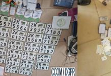 Commune d’Adjarra : La police saisit 22 plaques d’immatriculation et 30 cartes grises chez deux individus